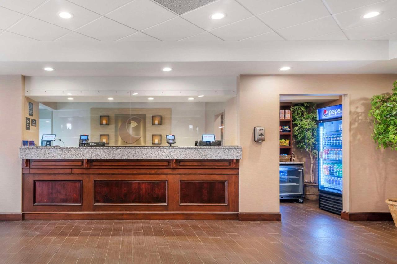 Comfort Inn & Suites Dover-Portsmouth Buitenkant foto