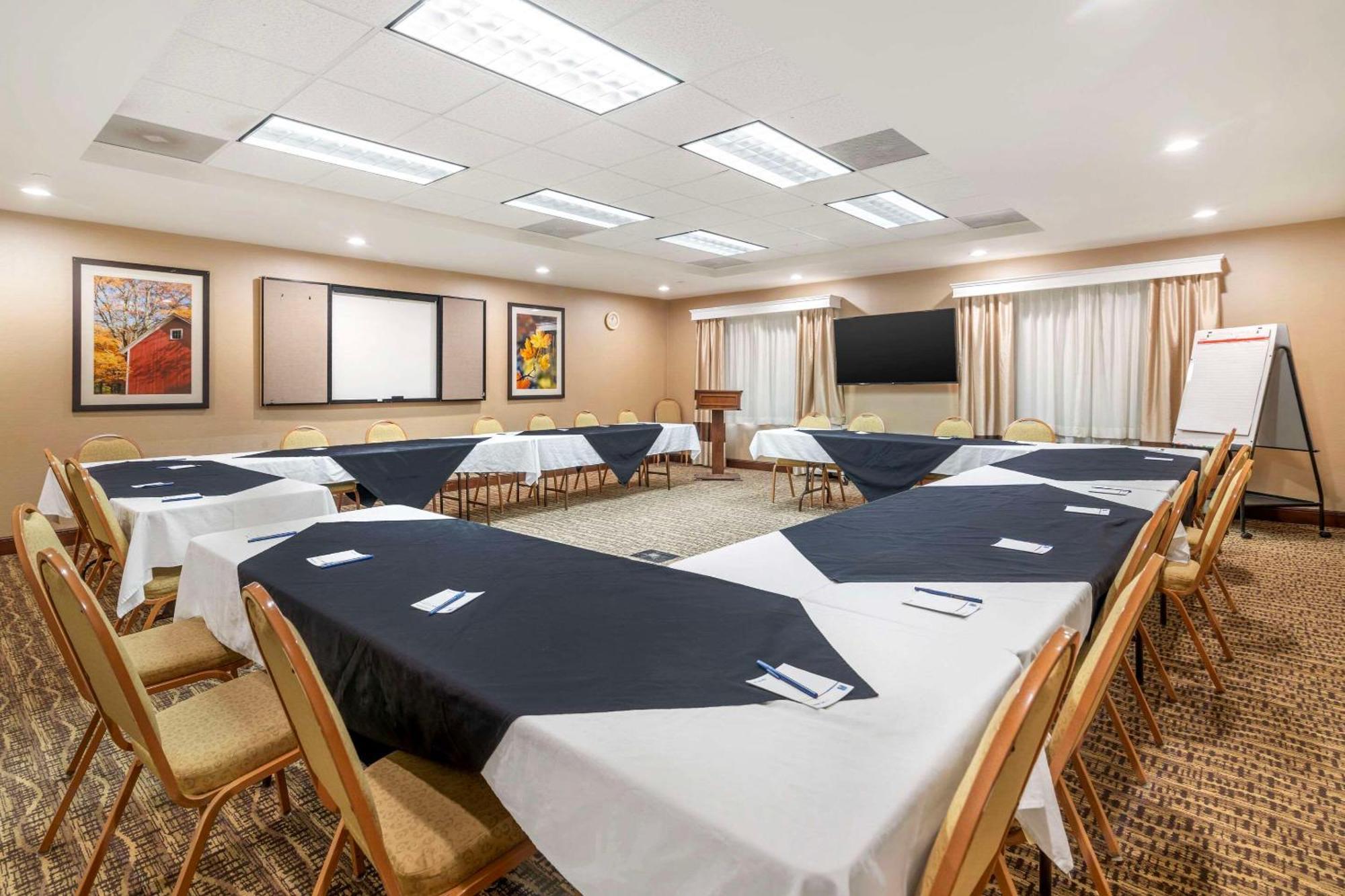 Comfort Inn & Suites Dover-Portsmouth Buitenkant foto