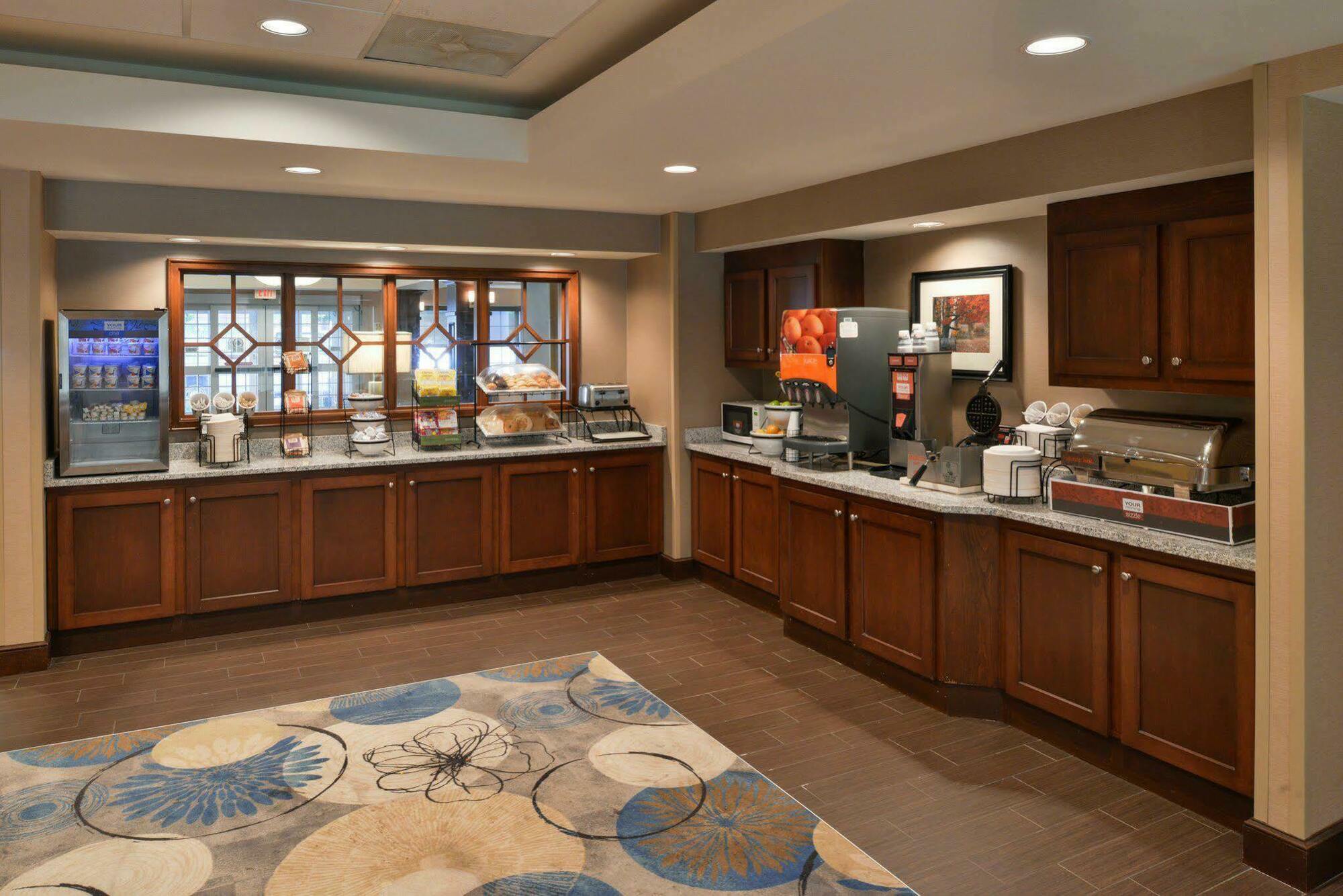 Comfort Inn & Suites Dover-Portsmouth Buitenkant foto